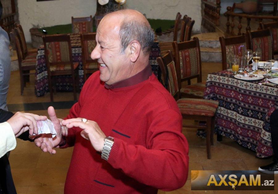 "Mənim səsimi pulla kəsə bilməzlər"