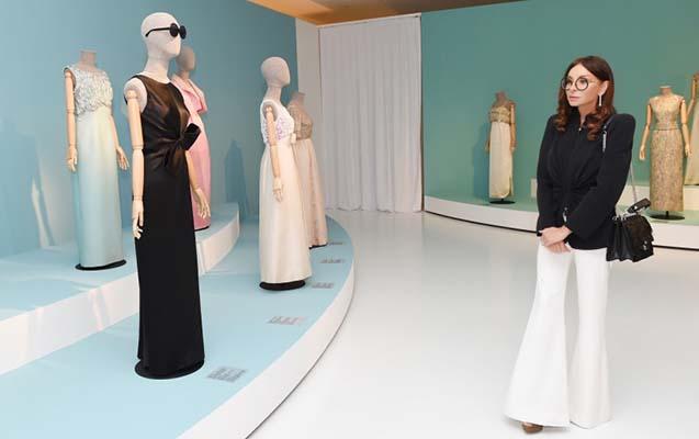 Mehriban Əliyeva moda sərgisində - fotolar
