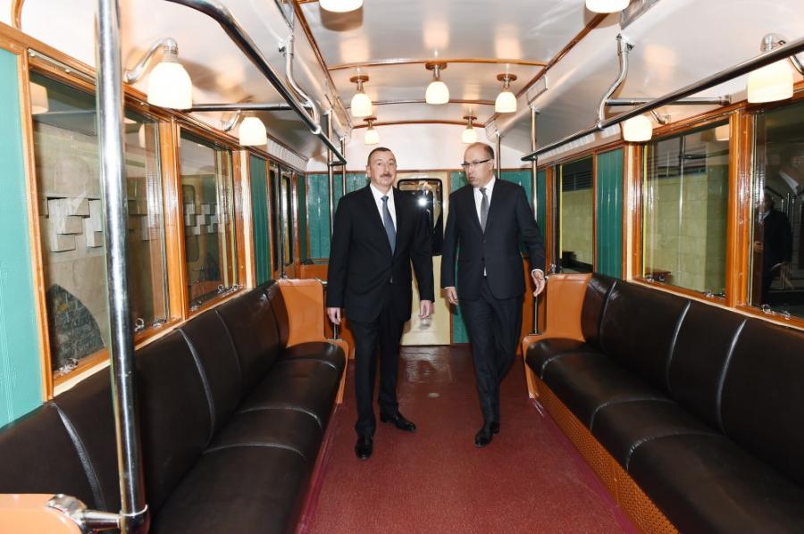 İlham Əliyev metroda -  fotolar