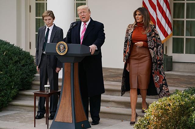 Donald Tramp hinduşkaları kəsməyib, bağışladı - fotolar 