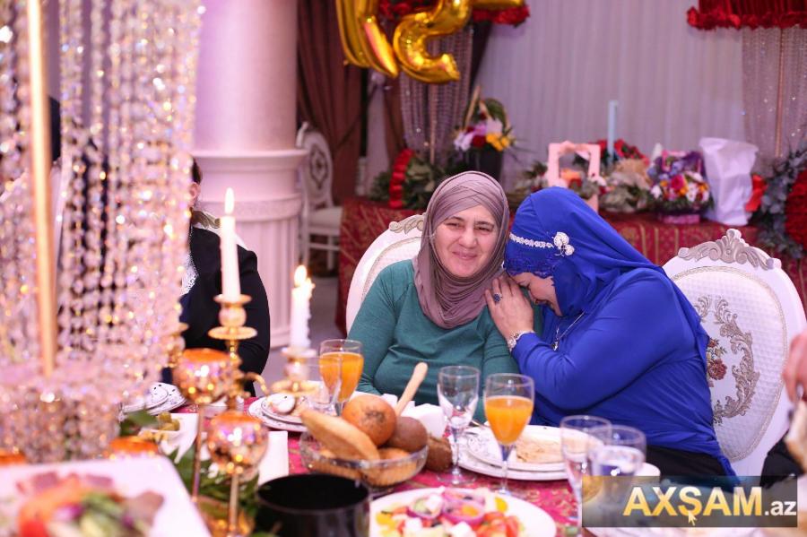 Oksananın anası və xalası -  foto