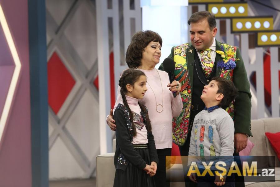 10 ildən sonra efirə nəvələri ilə çıxdı:  "Yaddaşımda problem var"