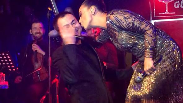 Ebru qarşısında diz çökən Sərdarı bağışladı - fotolar 