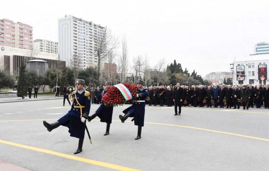 Prezident və ailəsi Xocalı abidəsini ziyarət etdi -  fotolar