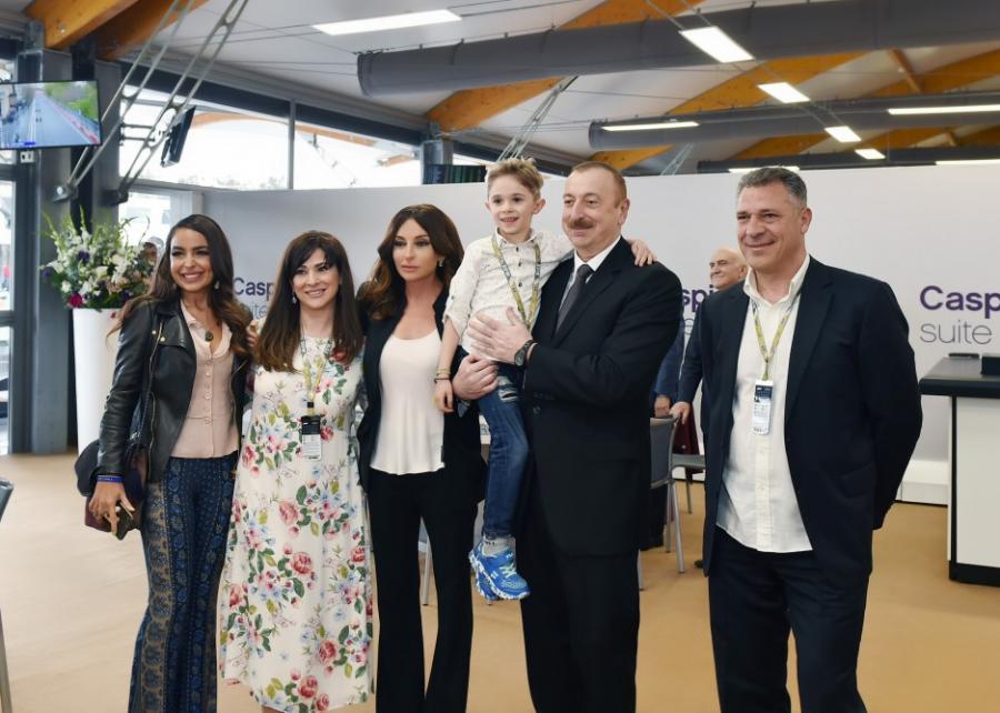 Prezident ailəsi ilə "Formula 1"i izlədi -  Fotolar