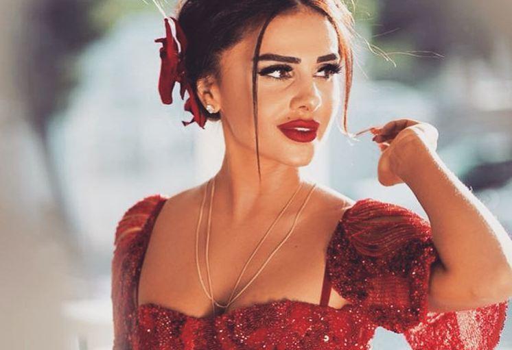Günelin 5365 manatlıq geyimi tənqid edildi -  Fotolar