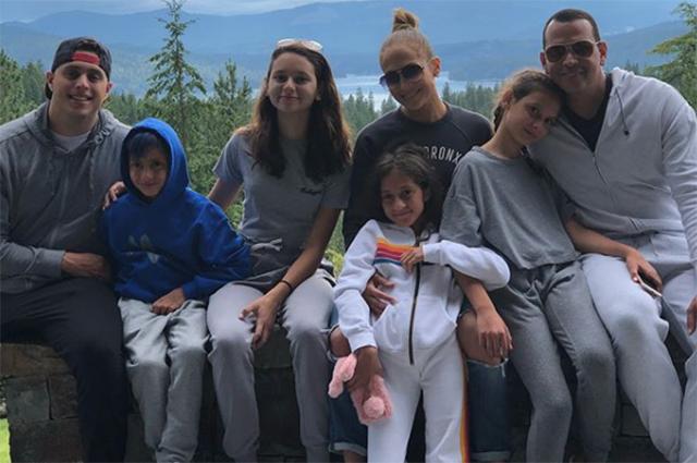 Cennifer Lopes 49 yaşını belə qeyd etdi -  Fotolar