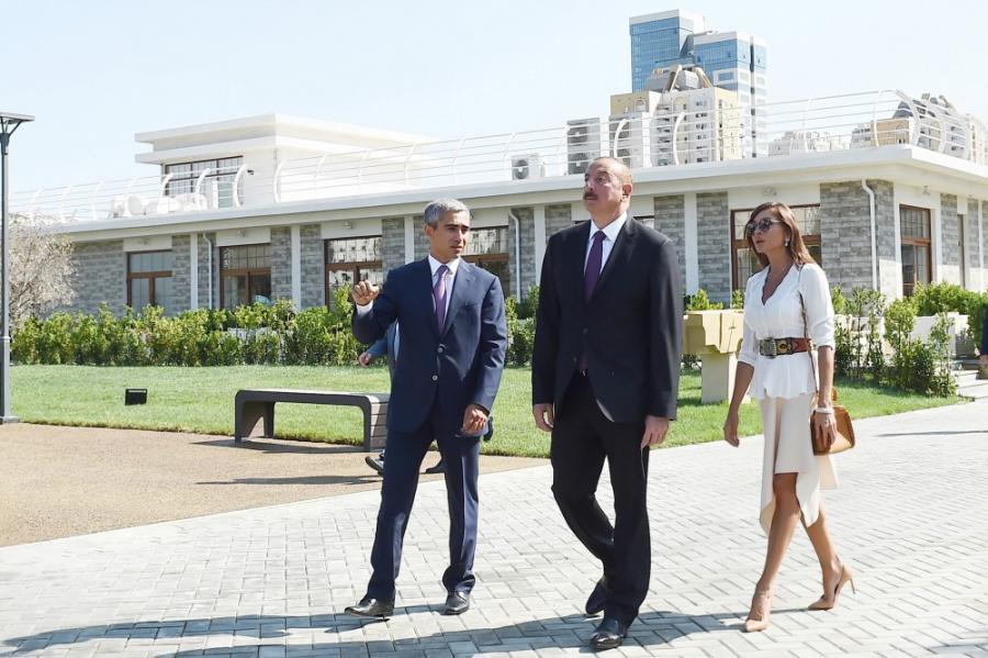 Prezident və xanımı yeni açılan park kompleksində -  Fotolar