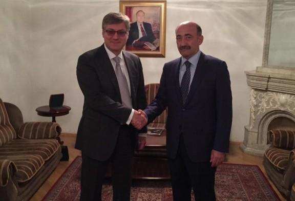 Əbülfəs Qarayev Rusiyada nazirin müavini ilə görüşüb