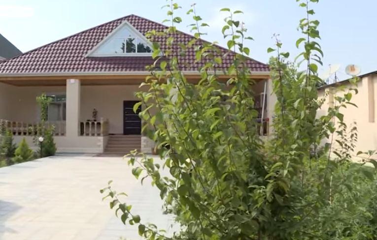 Zülfiyyənin yeni tikdirdiyi evi -  Fotolar