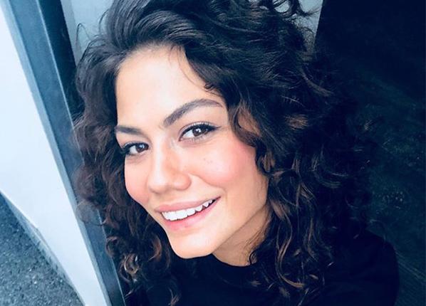Demet çənəsinə botoks elətdirdi - Fotolar