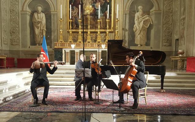 İtaliyada Azərbaycan musiqilərindən ibarət konsert – Fotolar
