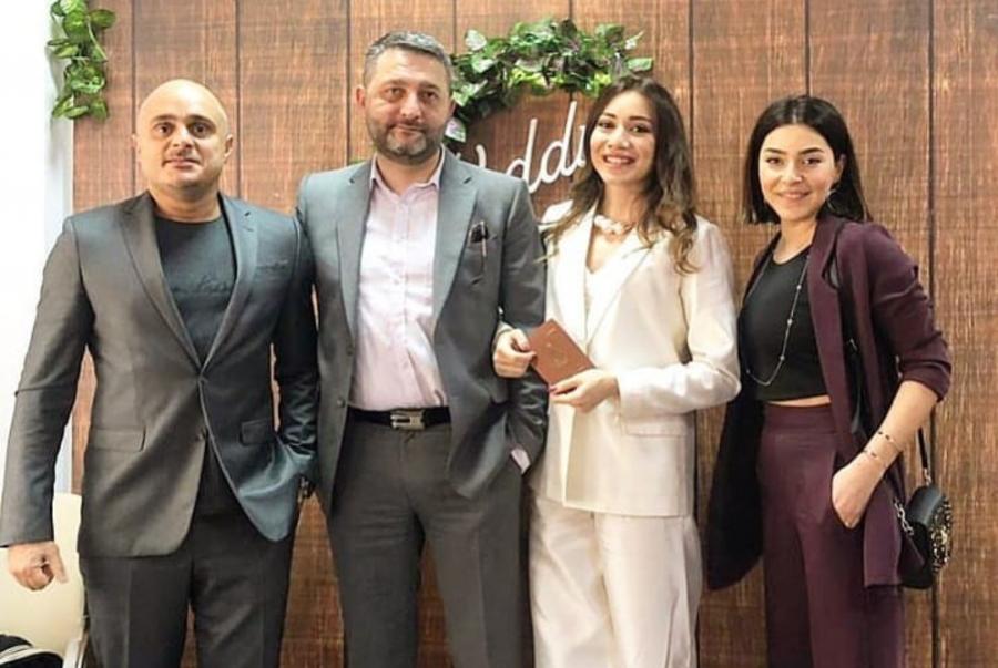 Tanınmış prodüser bloqqerlə evləndi - Fotolar