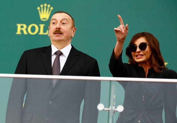 Prezident “Formula 1”-in qaliblərini mükafatlandırdı -  Fotolar