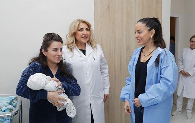 Leyla Əliyeva 2 saylı doğum evində -  Fotolar