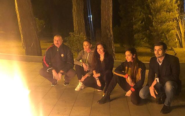 Prezident və ailəsi çərşənbəni belə qeyd etdi - Fotolar