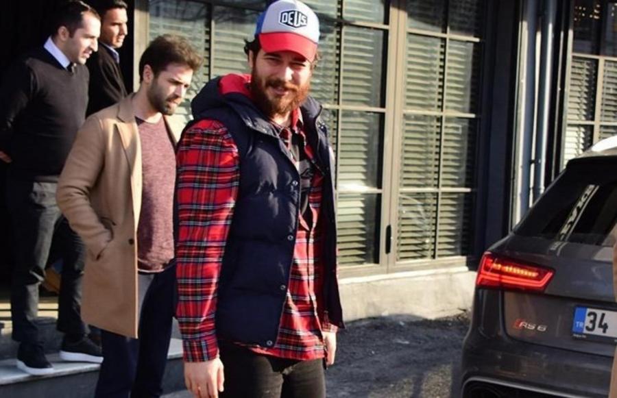 Çağatay yeni imici və bir milyonluq avtomobili ilə - Fotolar