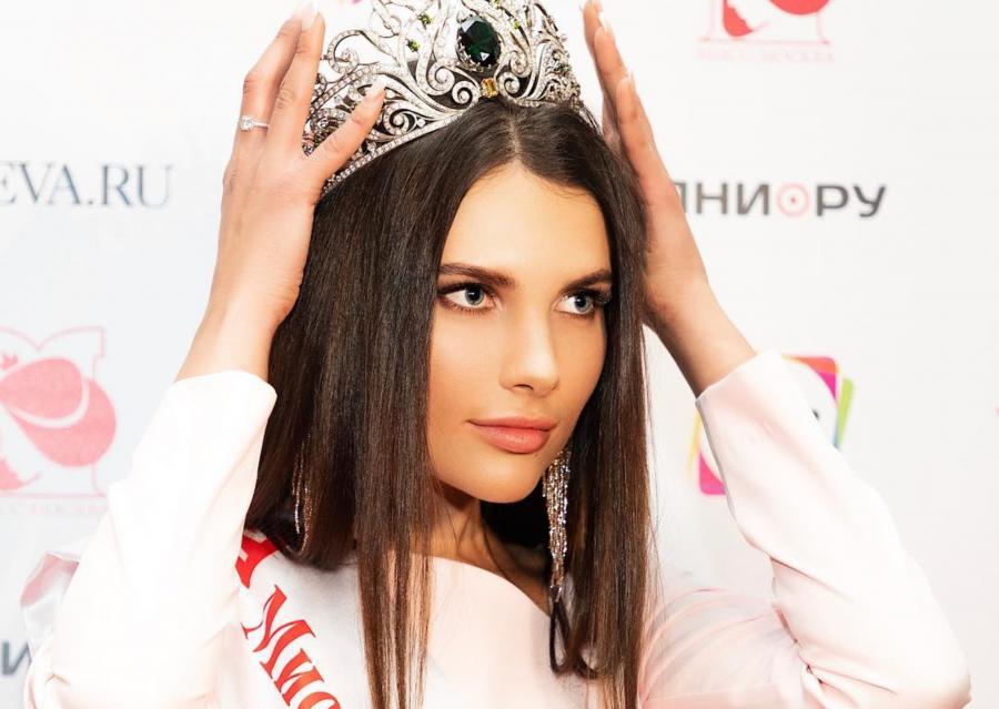 “Miss Moskva 2018” gözəlinin tacı əlindən alındı - Fotolar