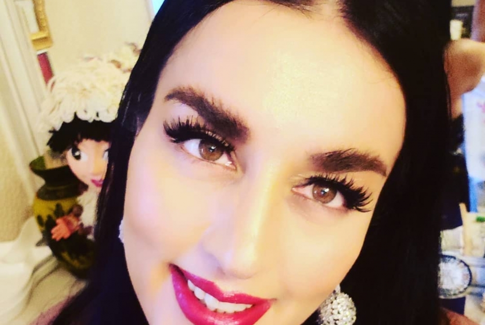 Qaşlarını dəyişən Elzanı Monika Belluççiyə oxşatdılar -  Fotolar