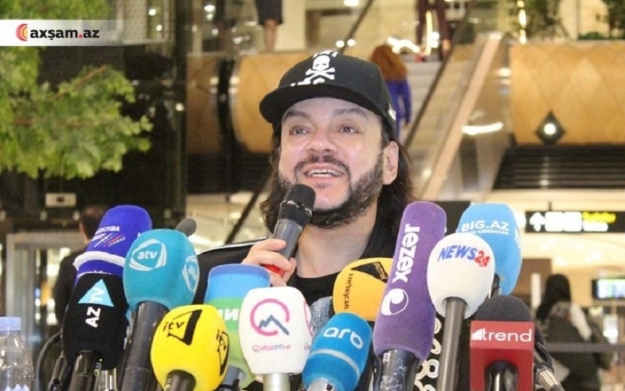Filipp Kirkorov əkizləri ilə Bakıda - Fotolar