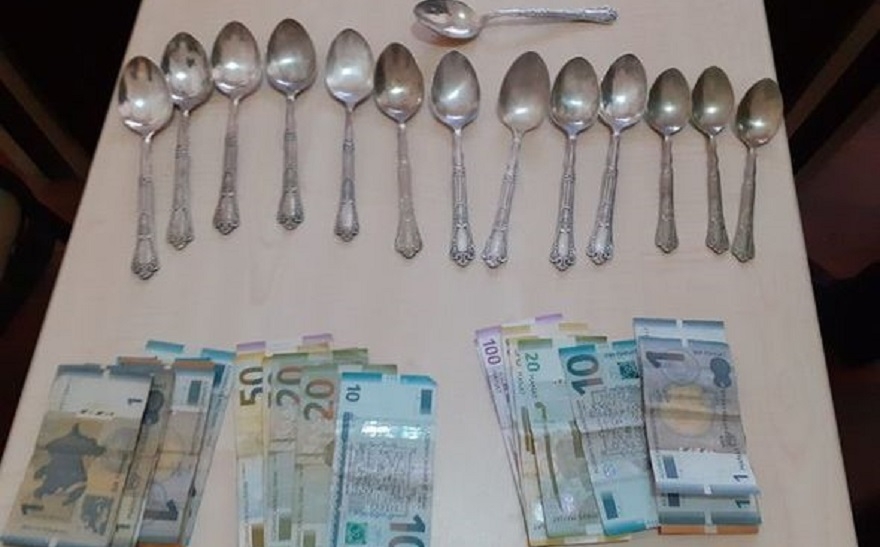 Azərbaycanda qaşıqla mağaza soydular