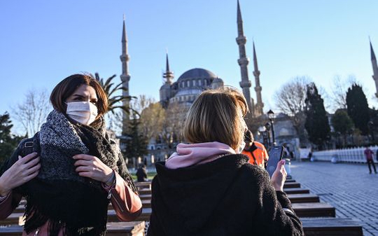Türkiyədə pandemiyadan ölənlərin sayı 2 dəfə artdı