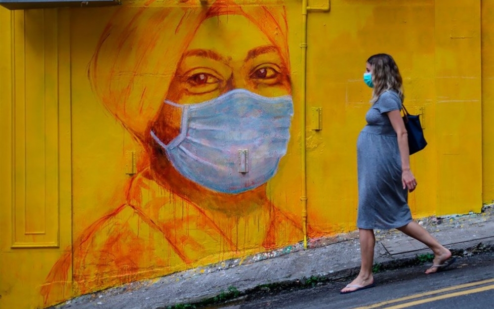 Koronavirus rəssamların gözü ilə küçələrdə... - Fotolar