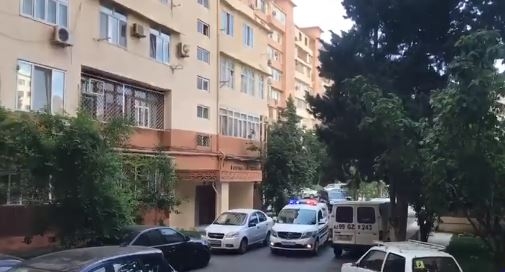 Polis küçələrdə çağırış edir -  Video