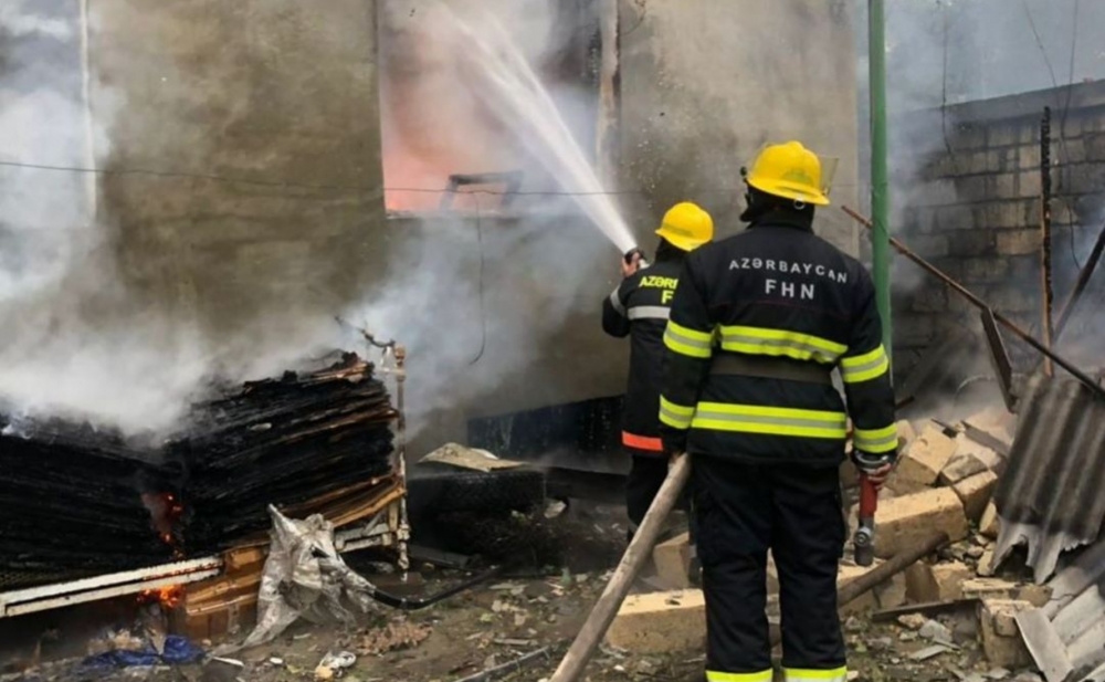 Ermənilərin Bərdəni atəşə tutması nəticəsində yanğın baş verib -  Fotolar
