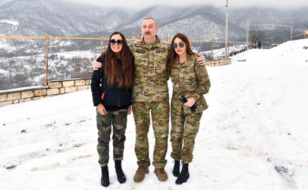 Prezidentlə ailəsinin dünənki səfərindən yeni fotolar