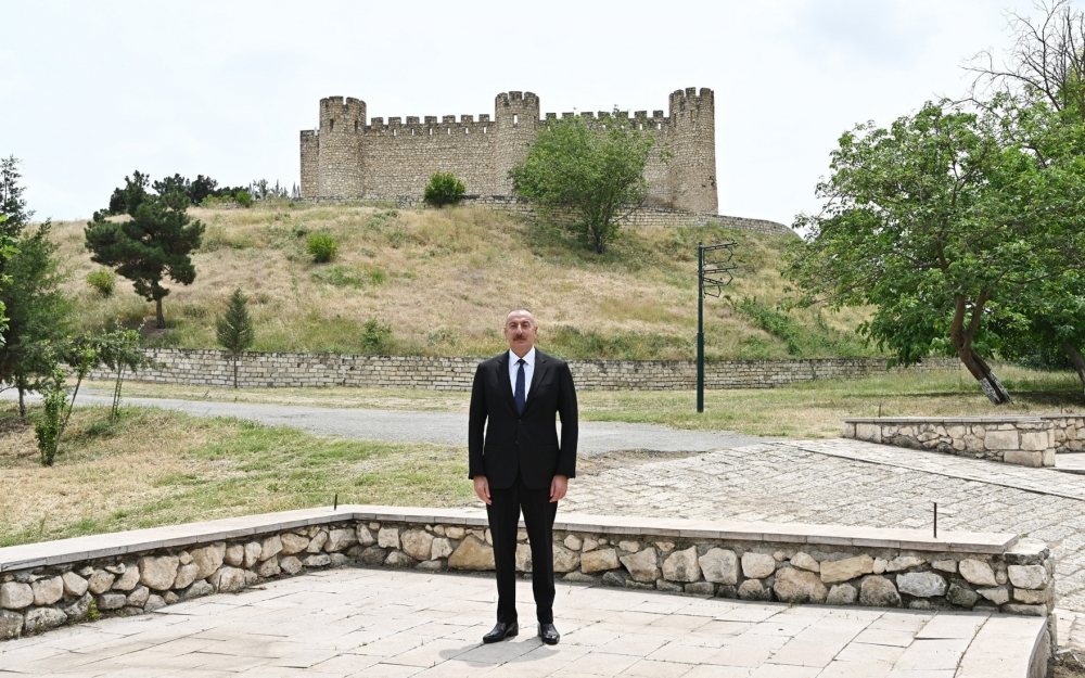 Prezident Şahbulaq qalasında - Fotolar