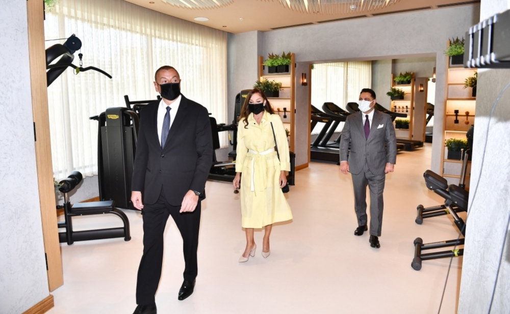 Prezident və xanımı yeni otel açılışında - Fotolar