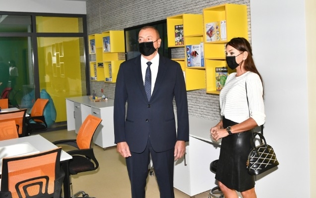 Prezidentlə xanımı Bakı Avropa Liseyinin yeni binasının açılışında - Fotolar