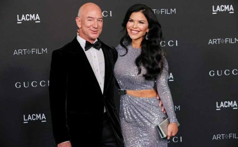 Ceff Bezos gecəyə sevgilisi ilə qatıldı - Fotolar