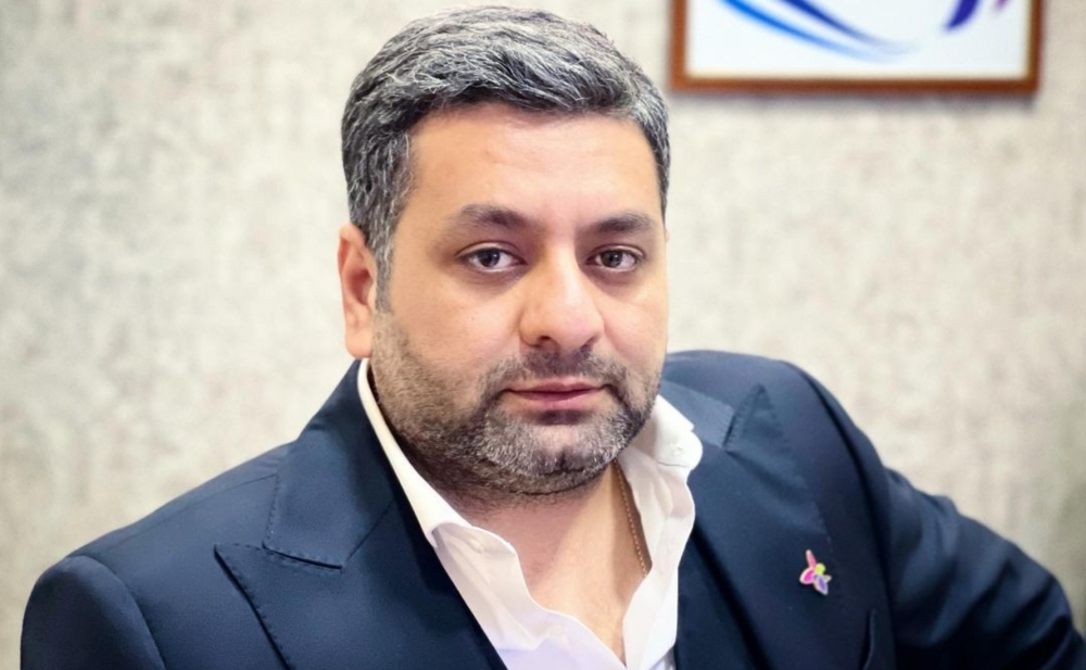 Elcan "xeyriyyəçilik" adıyla pul yığanları tənqid etdi