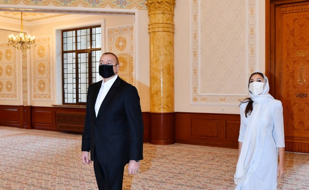 Prezidentlə xanımı “Fatimeyi Zəhra” məscidində - Fotolar