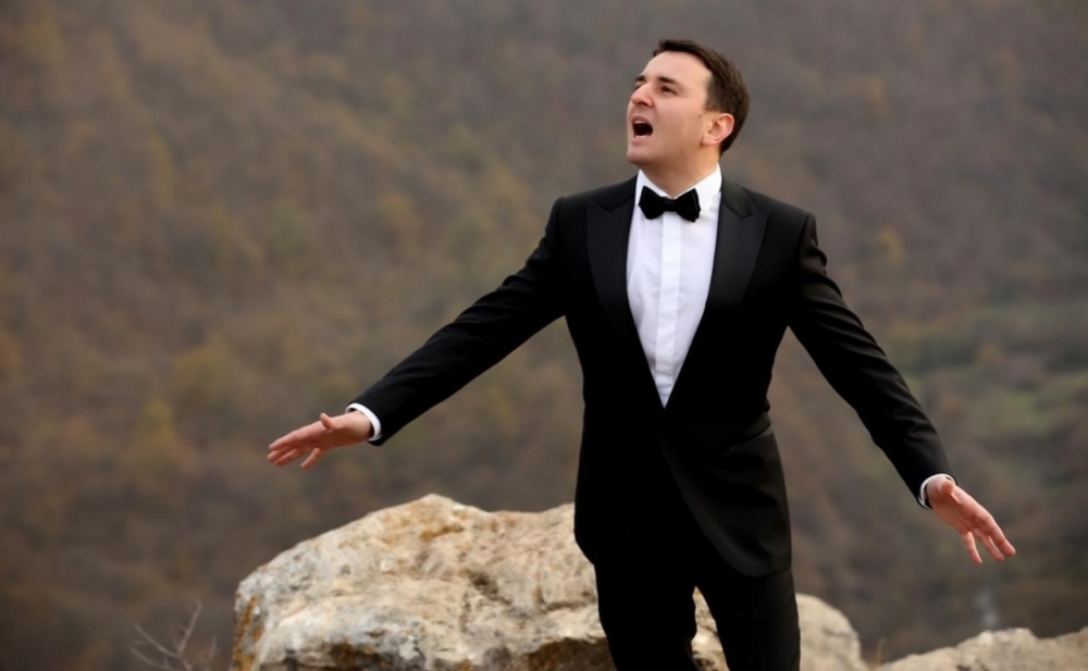 Ramil Qasımov debütə hazırlaşır