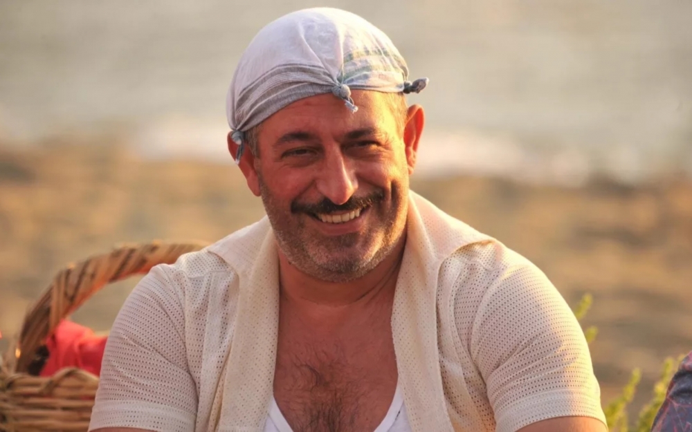 Cem Yılmazdan pərəstişkarına jest - Foto
