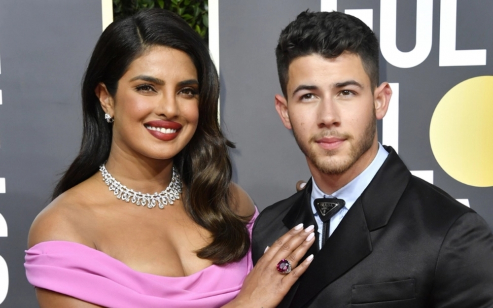 Priyanka Çopra və Nik Conasın övladı oldu