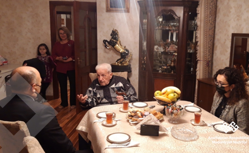 Nazir Əlibaba Məmmədovu ziyarət edib - Foto