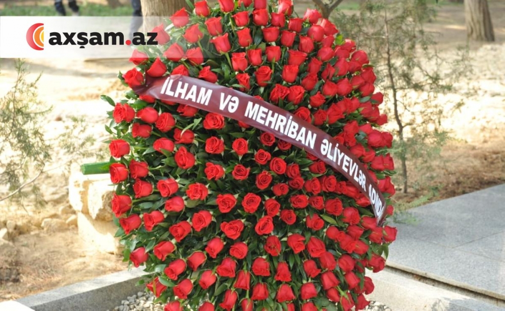 Prezident və xanımı Əlibaba Məmmədovun dəfninə əklil göndərdi
