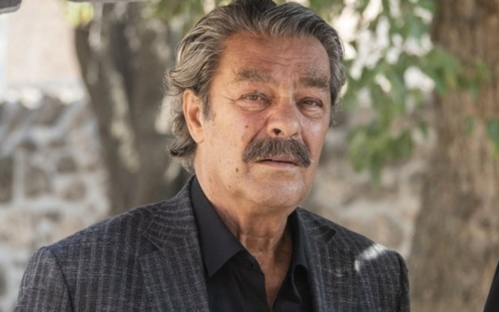 Kadir İnanıra ağır itki - Foto
