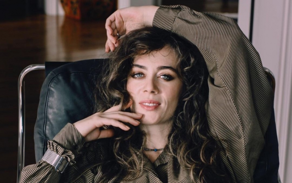 Demet Evqar ana olacaq