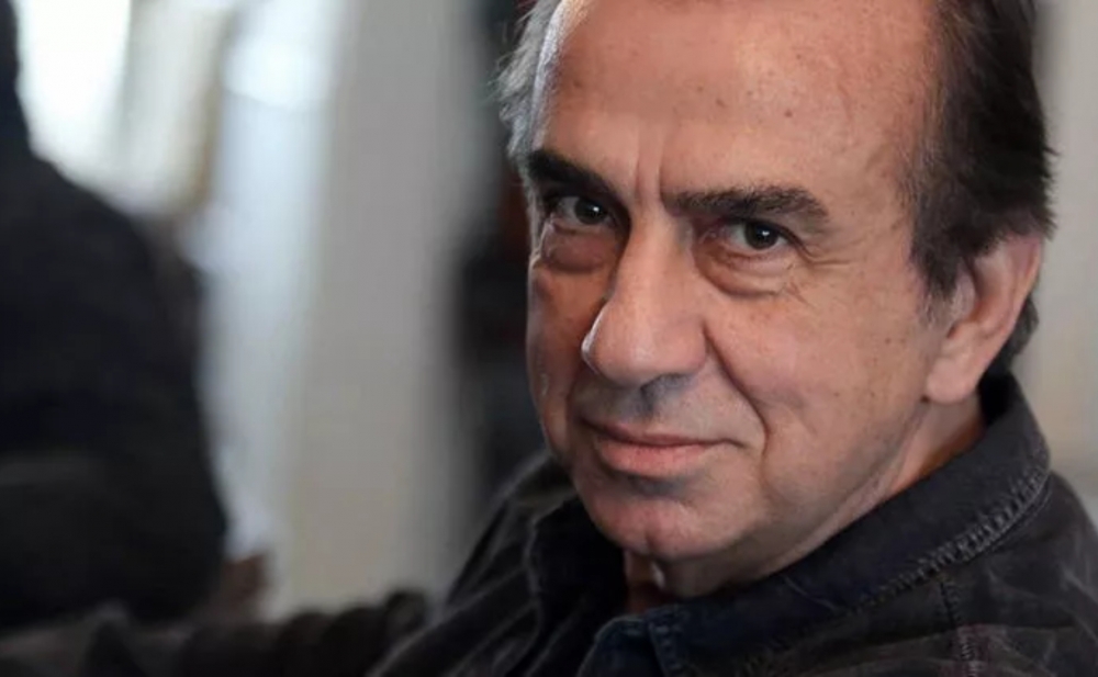 "1 milyon dollar xərclədim, 9 evimi satdım"