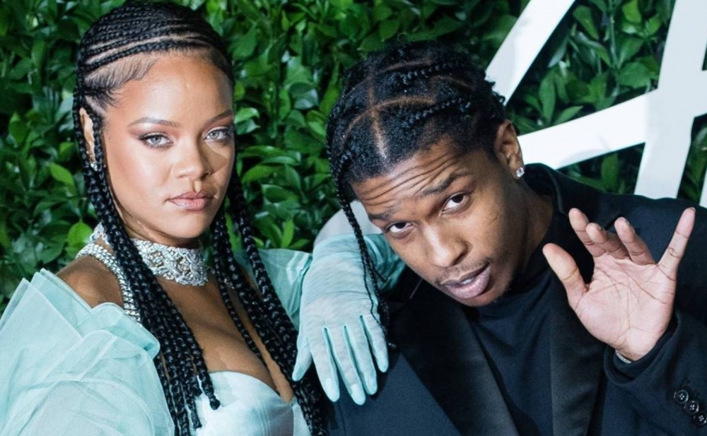 Rihannanın nişanlısının evində silah aşkarlandı