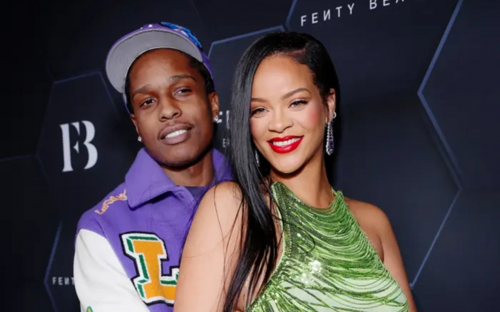 Rihannanın yeni doğulan oğlunun ilk fotoları