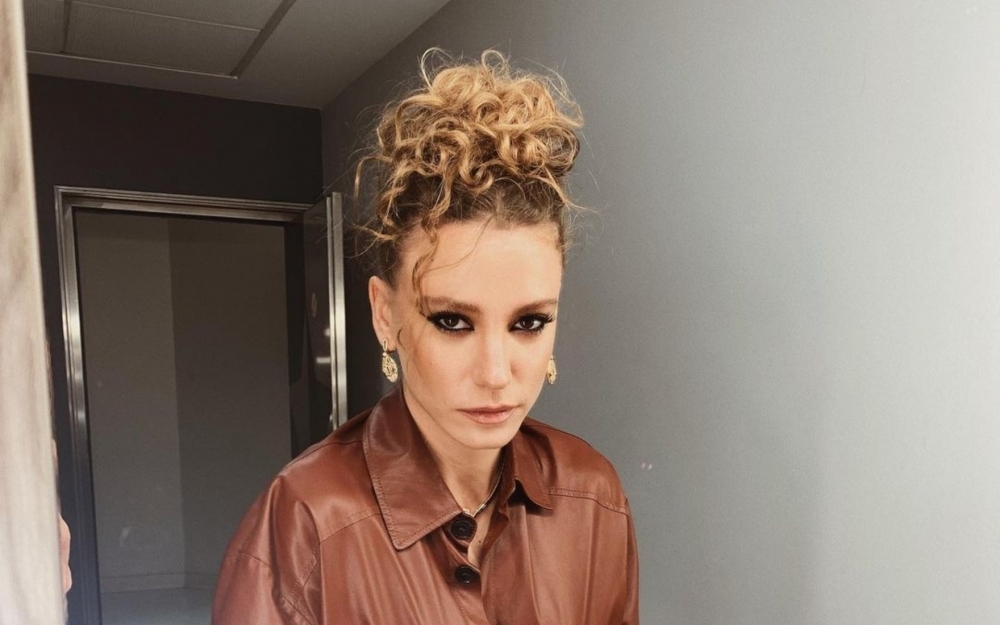 Serenayın 35 minlik köynəyi gündəm oldu - Foto