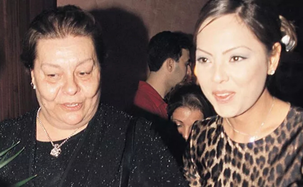 Ebru Gündeşə ağır itki