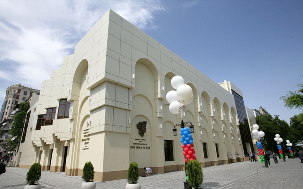 Rus Dram Teatrının sentyabr repertuarı