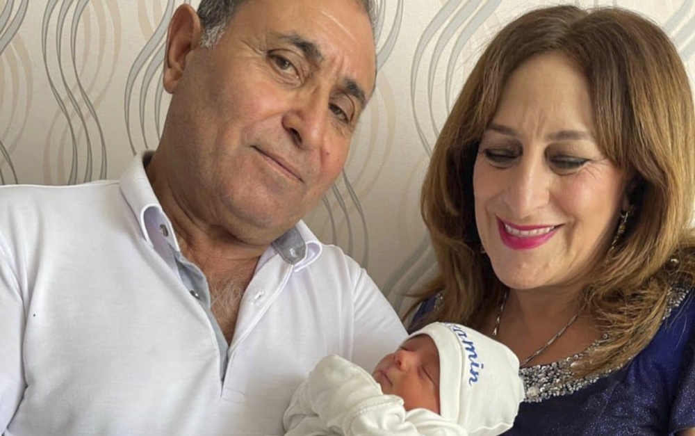 Azərbaycanda 57 yaşlı qadın ana oldu - Fotolar